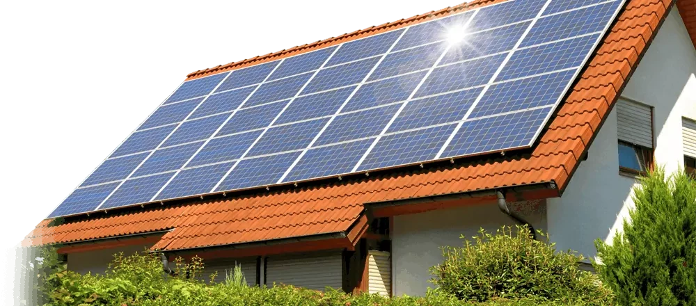 casa con paneles solares.png